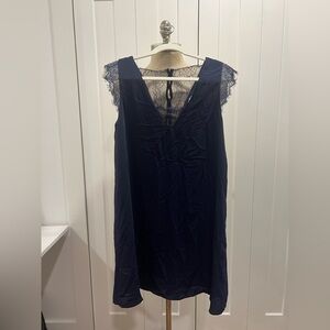 Daphnea Paris Elegant Navy Lace-Trimmed Dress Size M